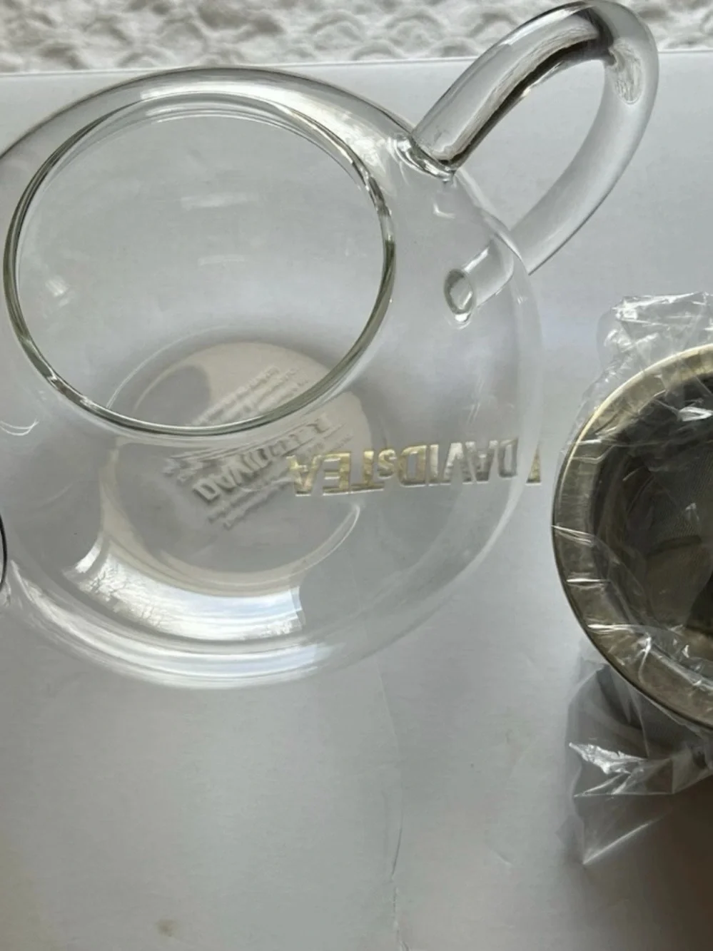 New In Box DAVIDsTea Glass Teapot & Teacup Set